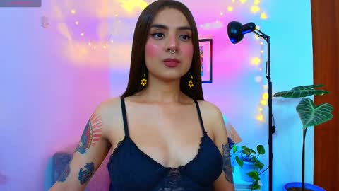 Snapshot of yeriawaddell_ chatting on 02.21.25 yeriawaddell online show from 02.21.25
