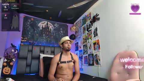 Snapshot of yerk_drom chatting on 10.21.25 yerk_drom online show from 10.21.25