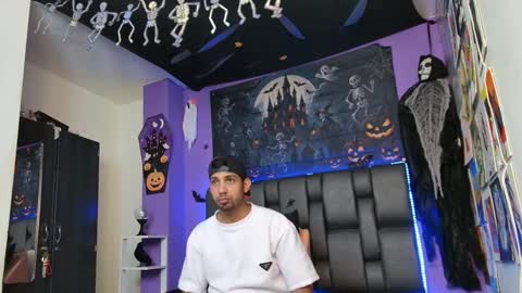 Snapshot of yerk_drom chatting on 10.23.25 yerk_drom online show from 10.23.25