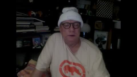 Snapshot of yessex247 chatting on 10.18.25 yessex247 online show from 10.18.25