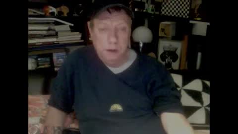 Snapshot of yessex247 chatting on 10.25.25 yessex247 online show from 10.25.25