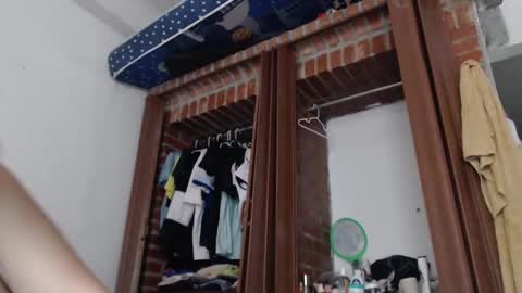 Snapshot of yessica_08 chatting on 09.25.25 yessica and andres online show from 09.25.25