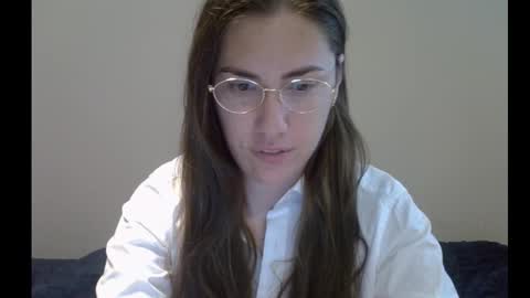 Kira online show from 09.10.25