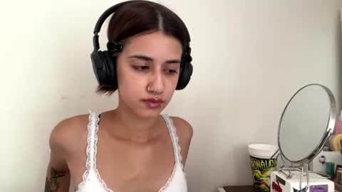 Julia 3 online show from 07.06.26