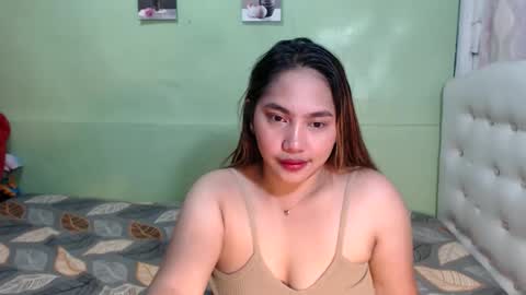 yhang_slut online show from 09.15.25