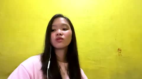 Snapshot of yibassette chatting on 06.16.26 Isabella online show from 06.16.26