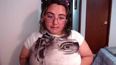 hii i am yini online show from 02.20.26