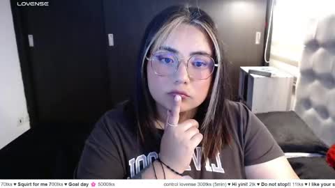 hii i am yini online show from 05.07.26