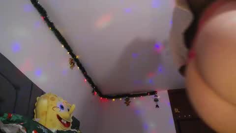 Yiny online show from 12.12.24