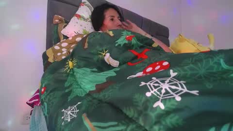 Yiny online show from 12.17.24