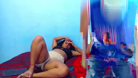 Snapshot of yisela_scott chatting on 10.01.25 yisela_scott online show from 10.01.25