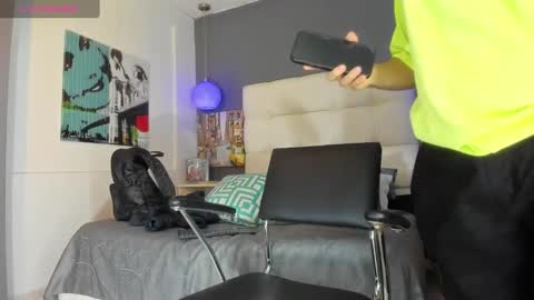 Yiyo online show from 01.05.25