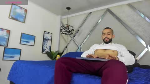 Yiyo online show from 01.10.25