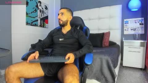 Yiyo online show from 03.27.26