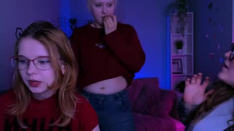 Ylia online show from 04.17.26