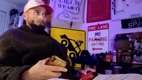 Snapshot of yn2238 chatting on 10.24.25 yn2238 online show from 10.24.25