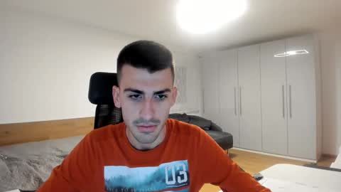 Snapshot of yoda130305 chatting on 10.27.25 yoda130305 online show from 10.27.25