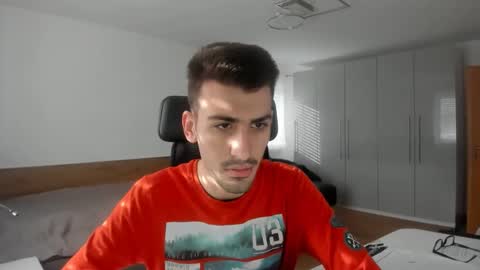 Snapshot of yoda130305 chatting on 11.18.25 yoda130305 online show from 11.18.25