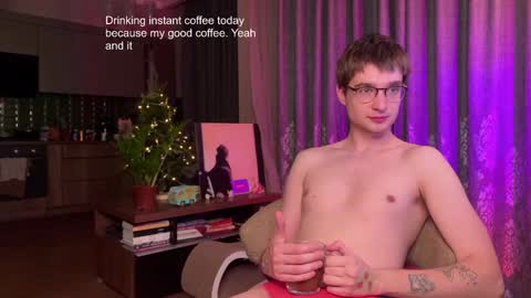 Snapshot of yoga_pizza_420 chatting on 12.27.24 Max online show from 12.27.24