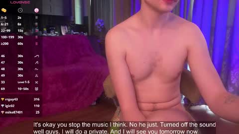 Snapshot of yoga_pizza_420 chatting on 02.20.25 Max online show from 02.20.25