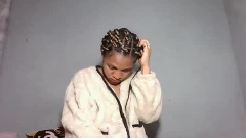 yolandrina05 online show from 09.24.25