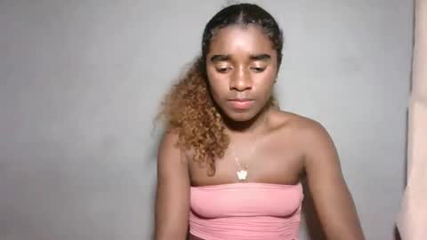 yolandrina05 online show from 10.10.25