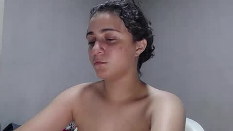 Snapshot of yoonbum_ chatting on 10.11.25 Little Mike Independent model online show from 10.11.25