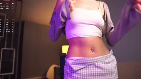 Snapshot of yoori_s chatting on 12.02.24 Mika online show from 12.02.24