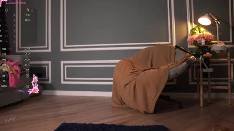 Snapshot of yoori_s chatting on 01.26.25 Mika online show from 01.26.25