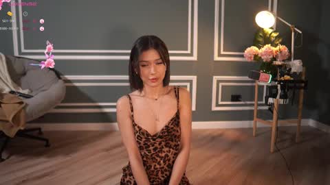 Snapshot of yoori_s chatting on 02.12.25 Mika online show from 02.12.25