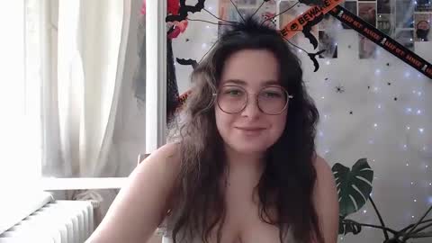Aurora online show from 09.22.25