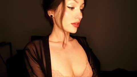 Sophie online show from 01.04.25