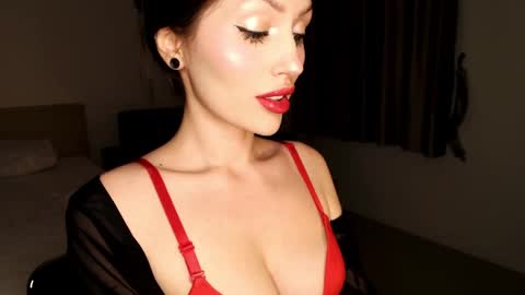 Sophie online show from 01.28.25