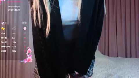 Snapshot of you_fell_in_love chatting on 10.28.25 Elizabeth brunette -- Darline blonde  online show from 10.28.25