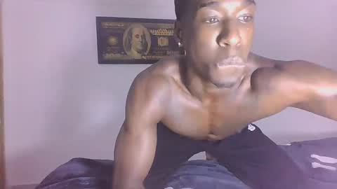 Snapshot of youn_king chatting on 03.08.25 ALEX online show from 03.08.25