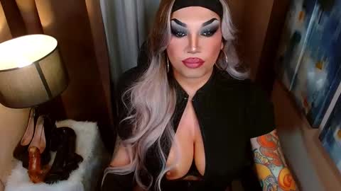 QUEEN MADISON  online show from 02.06.26