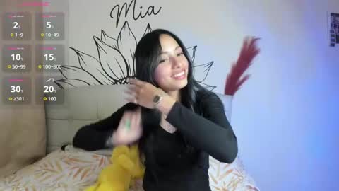 mia3 online show from 02.08.25