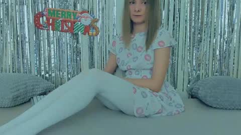 Snapshot of your_caramelka chatting on 12.27.24 Lily online show from 12.27.24