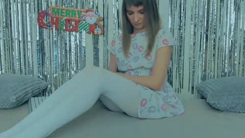 Snapshot of your_caramelka chatting on 12.28.24 Lily online show from 12.28.24