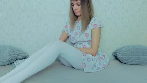Snapshot of your_caramelka chatting on 01.14.25 Lily online show from 01.14.25