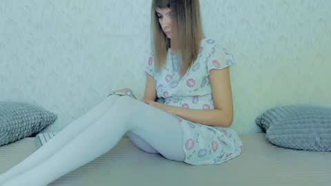 Snapshot of your_caramelka chatting on 01.25.25 Lily online show from 01.25.25