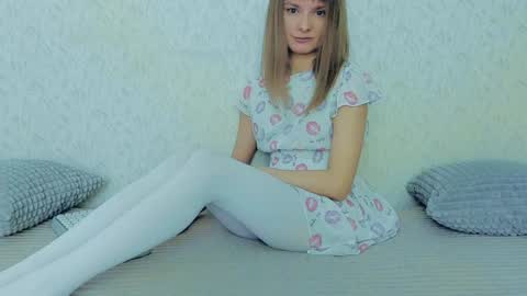 Snapshot of your_caramelka chatting on 01.26.25 Lily online show from 01.26.25
