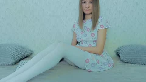 Snapshot of your_caramelka chatting on 02.07.25 Lily online show from 02.07.25