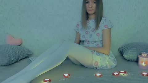 Snapshot of your_caramelka chatting on 02.17.25 Lily online show from 02.17.25