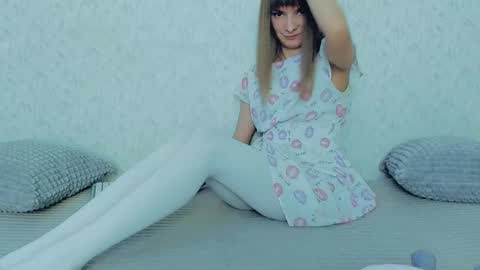 Snapshot of your_caramelka chatting on 02.18.25 Lily online show from 02.18.25