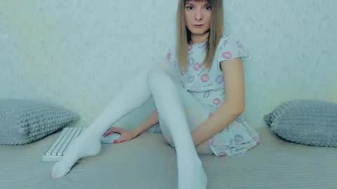 Snapshot of your_caramelka chatting on 02.23.25 Lily online show from 02.23.25
