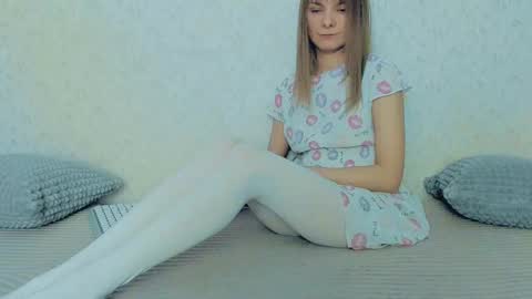 Snapshot of your_caramelka chatting on 02.23.25 Lily online show from 02.23.25