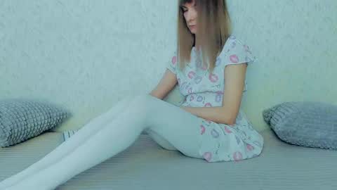 Snapshot of your_caramelka chatting on 02.24.25 Lily online show from 02.24.25