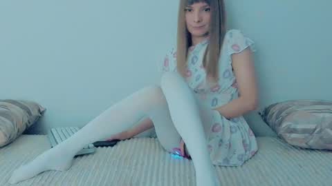 Snapshot of your_caramelka chatting on 09.12.25 Lily online show from 09.12.25
