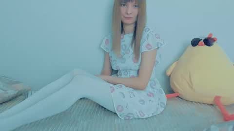 Lily online show from 10.09.25